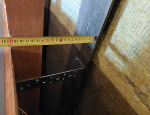 Zateplení stropu a stěny rodinného domu pomocí foukané izolace